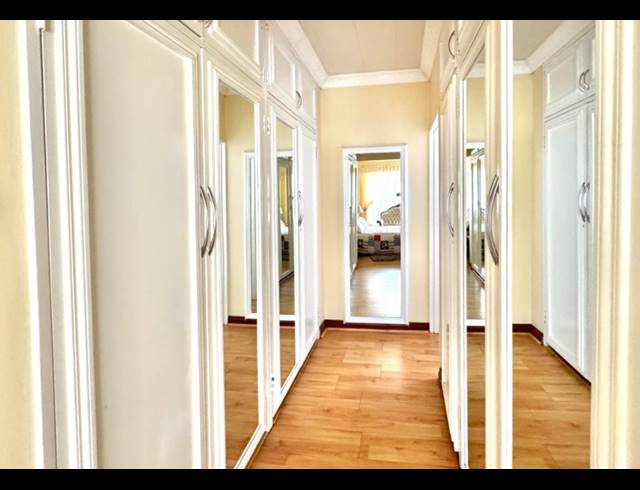 4 BEDROOM HOUSE FOR SALE IN WINCHESTER HILLS